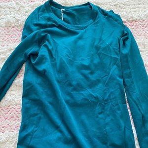 COPY - Lululemon swiftly tech long sleeve